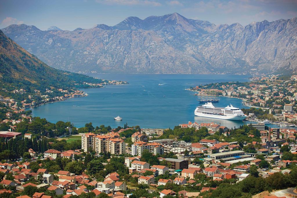 Apartments Sandra Котор Экстерьер фото